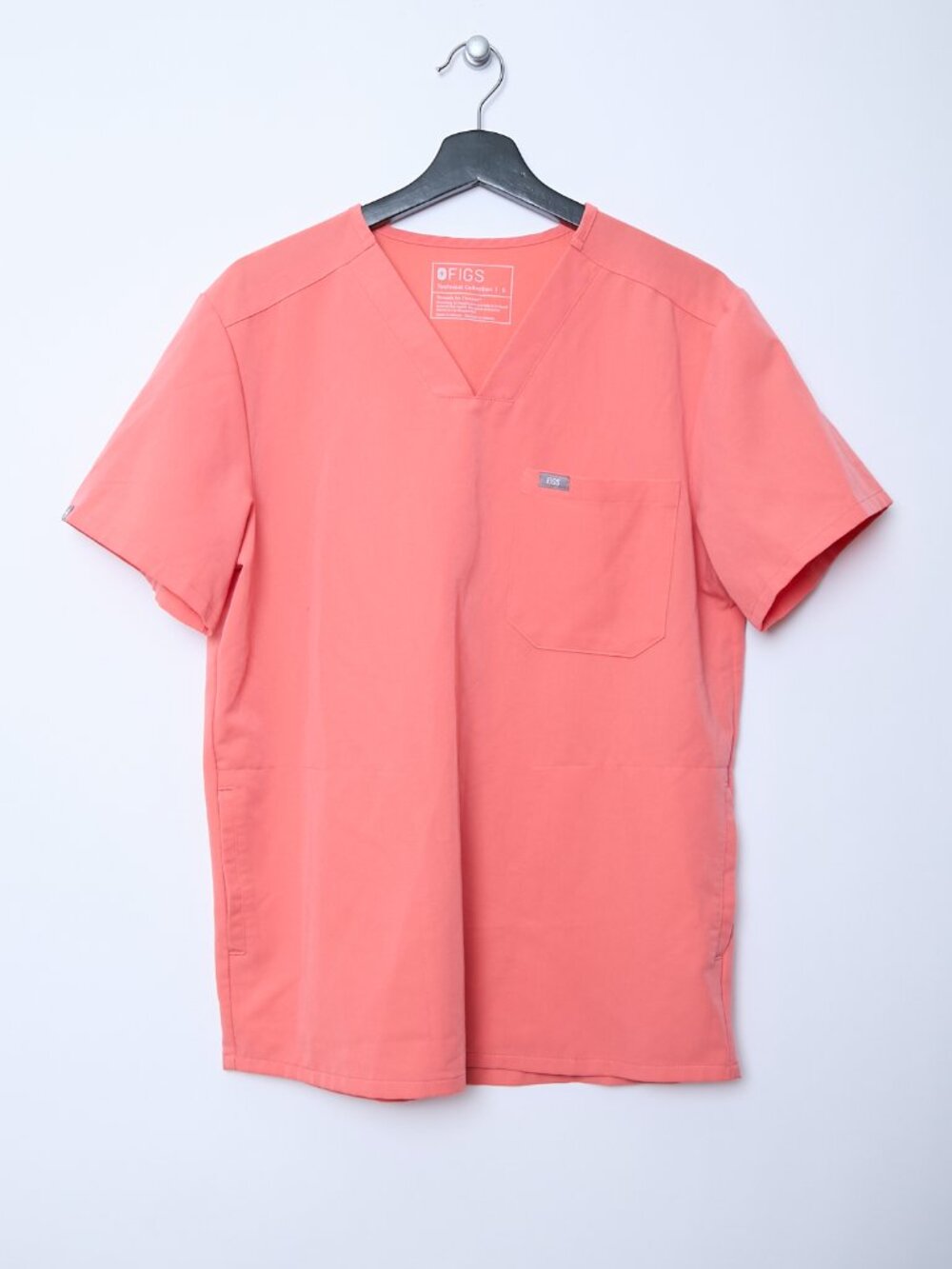 FIGS Chisec Technical Collection Scrub Coral Small Top TM3000